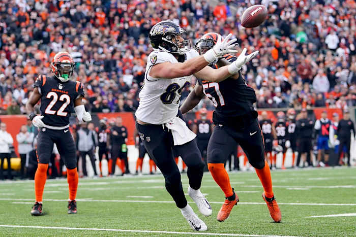 Baltimore Ravens tight end Mark Andrews (89) catches a touchdown pass as Cincinnati Bengals linebacker Germaine Pratt (57) defends in the third quarter during a Week 16 NFL game, Sunday, Dec. 26, 2021, at Paul Brown Stadium in Cincinnati. The Cincinnati Bengals defeated the Baltimore Ravens, 41-21.

Baltimore Ravens At Cincinnati Bengals Dec 26
